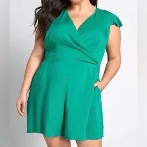 ModCloth x Collectif On Island Time Green Wrap Romper Size 20